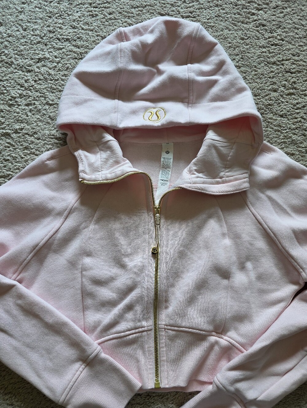 Lululemon Full Zip Cropped Scuba Strawberry Milkshake with gold zipper 6